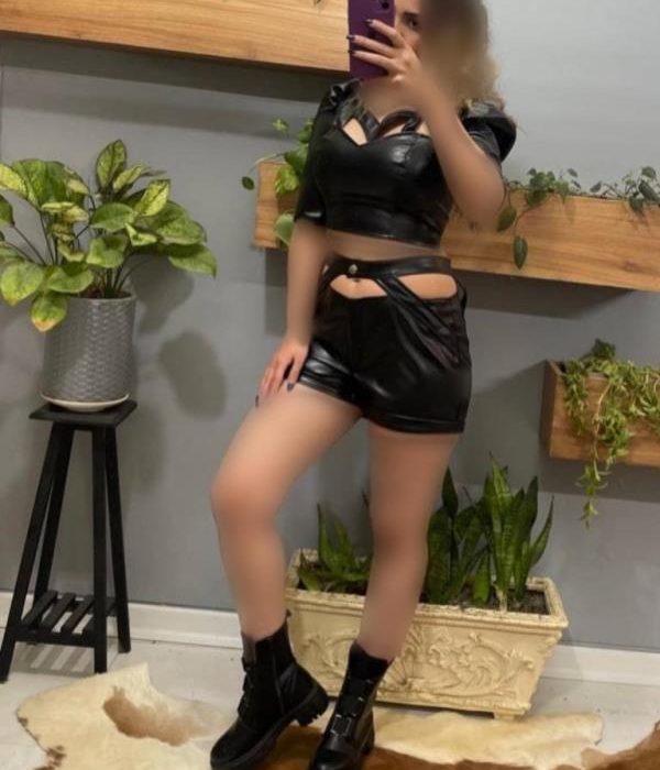 ست کراپ و شرتک چرم گردنی بندی