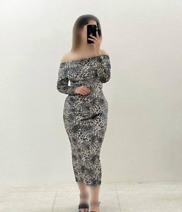 ماکسی مخمل یقه قایقی طرحدار