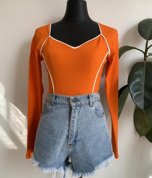 بادی استین.ب یقه دلبری خط سفید