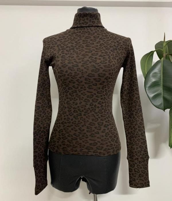 بلوزیقه اسکی فینگردارپلنگی